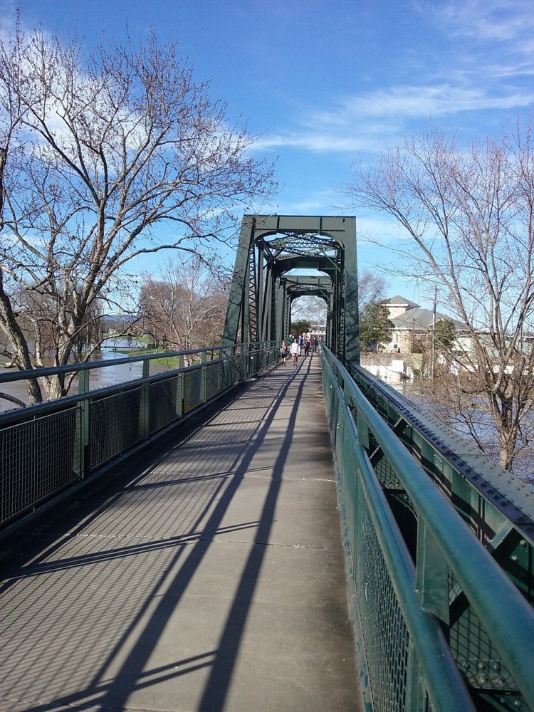 Puente peatonal Robert Redden