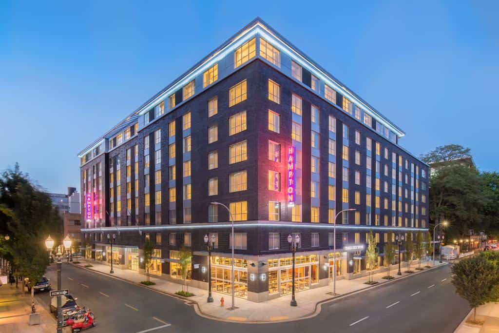 Hampton Inn And Suites By Hilton Portland - Distrito Pearl