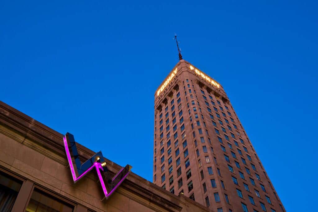 Oeste de Minneapolis – The Foshay