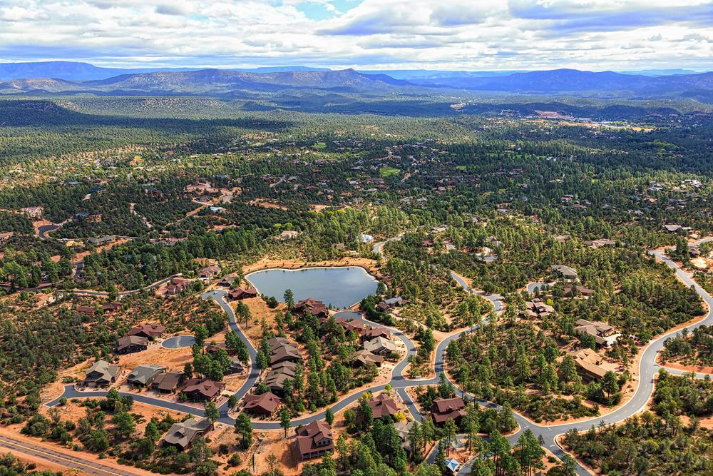 Vista del borde de Mogollon desde Payson, Arizona