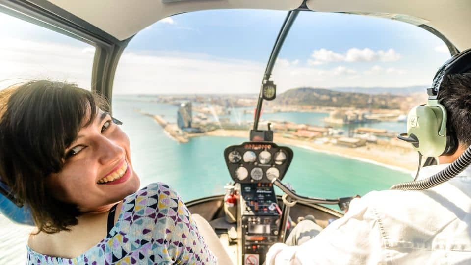 Vuelo en helicóptero sobre la costa de Barcelona