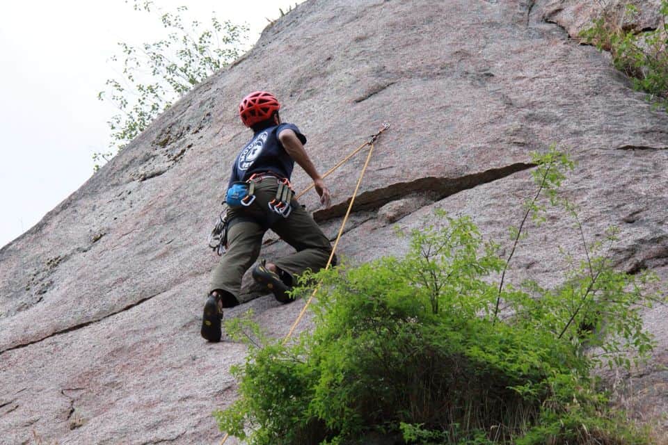 Introducción a la escalada en roca al aire libre