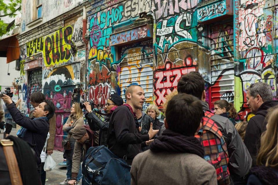 Tour de arte callejero de París