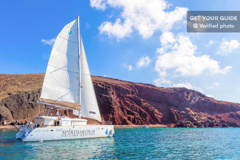 Crucero en catamarán para grupos pequeños, Santorini