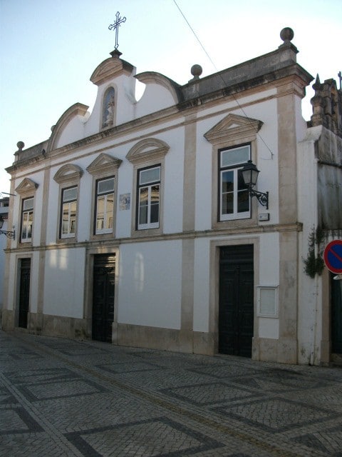 Igreja Da Misericordia De Rio Maior