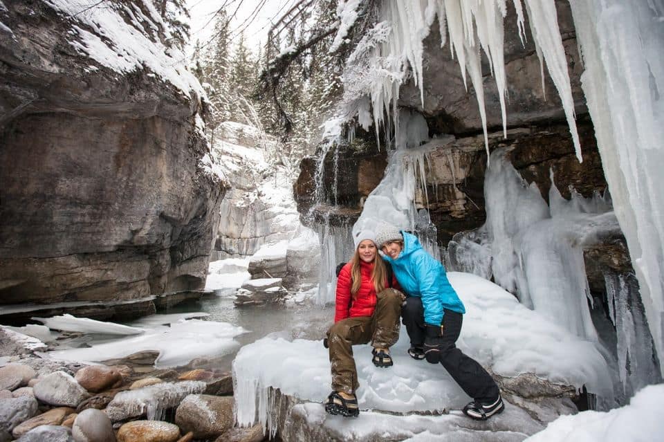 Paseo sobre hielo del Cañón Maligne