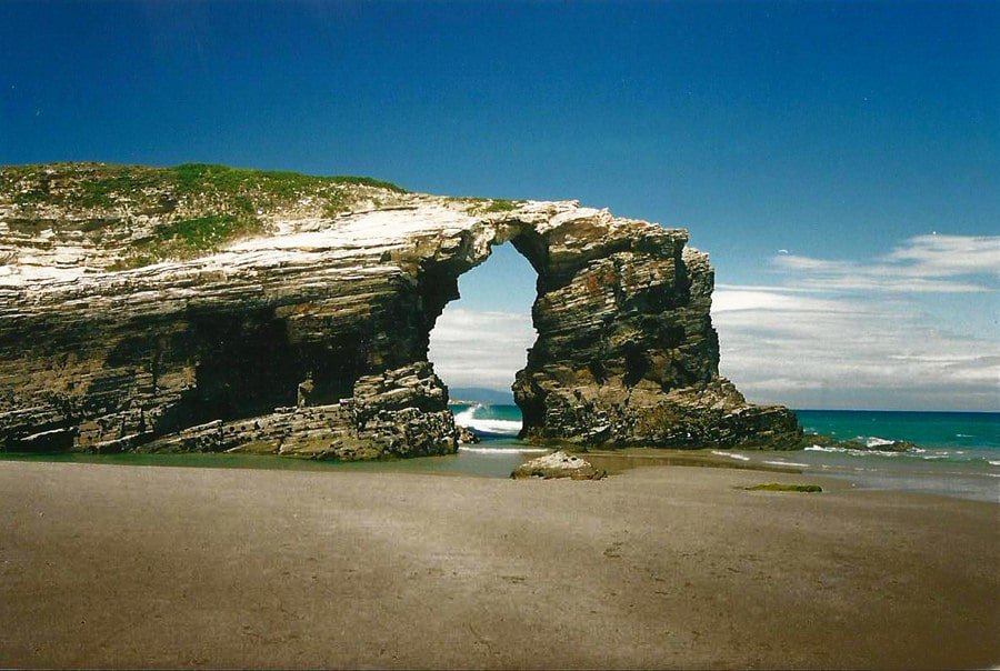 Praia como Catedrales