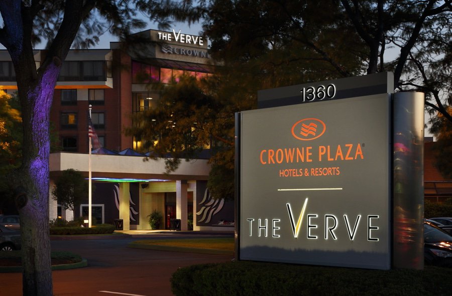 The Verve Crown Plaza Hotel – Natick