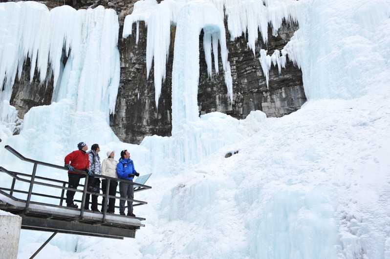 Paseo sobre hielo del cañón Johnston