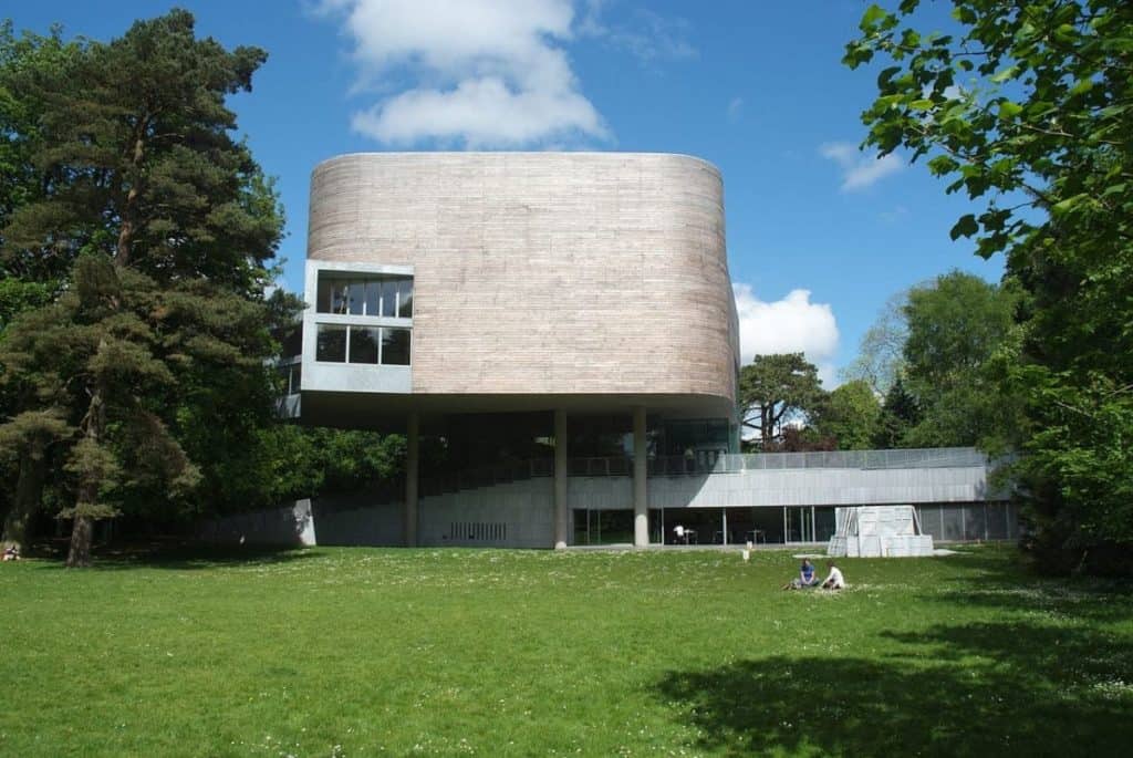 Galería Lewis Glucksman