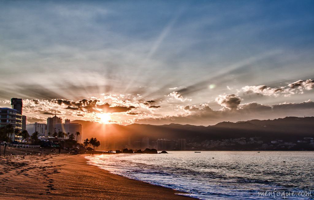 Amanecer en la Bahía de Acapulco