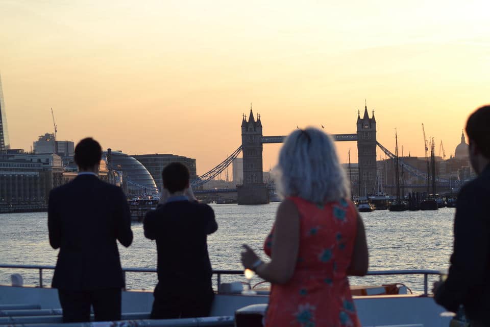 Crucero al atardecer por el Támesis