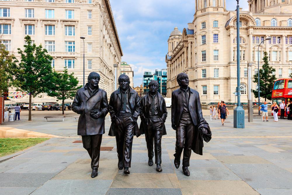 Monumento a los Beatles Liverpool